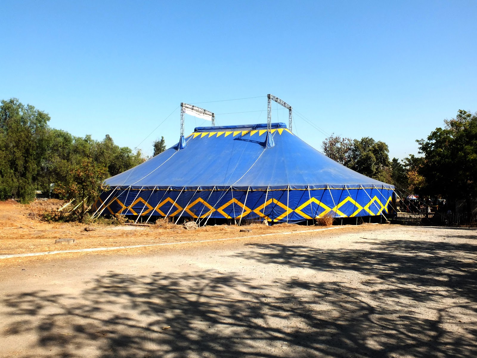 El Circo del Mundo,Circus,School