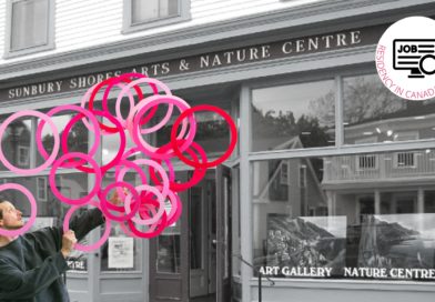 Juggler Jay Gilligan in front of Sunbury Shores Arts and Nature Center gallery entrance