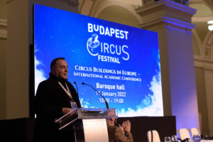 Dragomir Draganov, Bulgarian TV journalist, on podium at Circus Buildings Conference