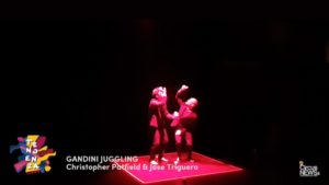 “Gibbon,” a Juggling Show by Patfiel & Triguero