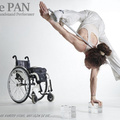 Unic Paraplegic Handstand Performer - Silke Pan
