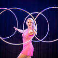 Hula hoops Miss Véra - Circus Acts - CircusTalk