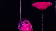 Spinning plates act Nedyalko - Circus Acts - CircusTalk