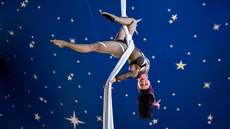 Emi Velkova :::: AERIAL SILKS  - Circus Acts - CircusTalk