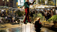 Handstand duo adagio - Circus Acts - CircusTalk