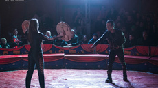 Duo Foray Knife Throwing - Circus Shows - CircusTalk